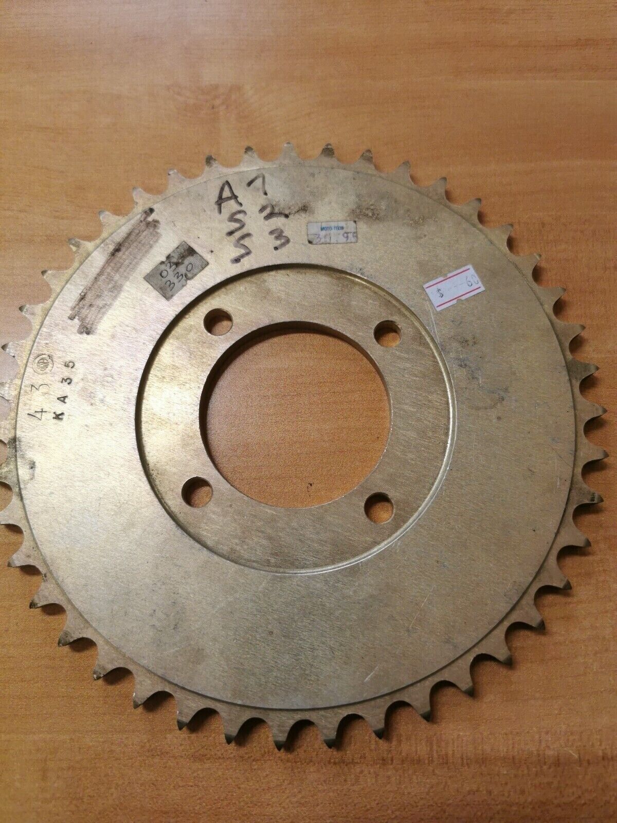 Nos Kawasaki A7 S2 S3 REAR SPROCKET 43T 03-330   K3