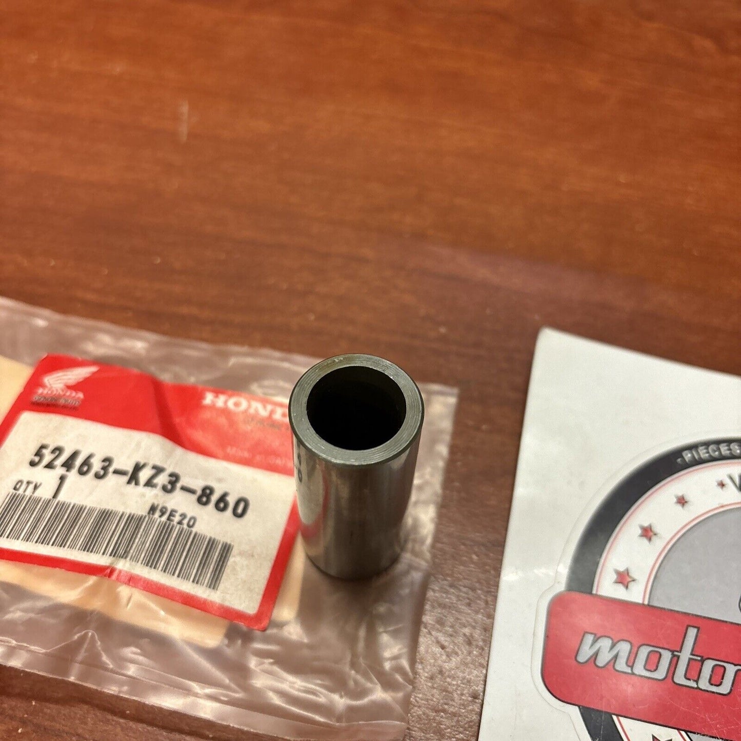 NOS Honda 1993 CR125R 1992 93 CR250R CUSHION ARM PIVOT COLLAR 52463-KZ3-860 H146