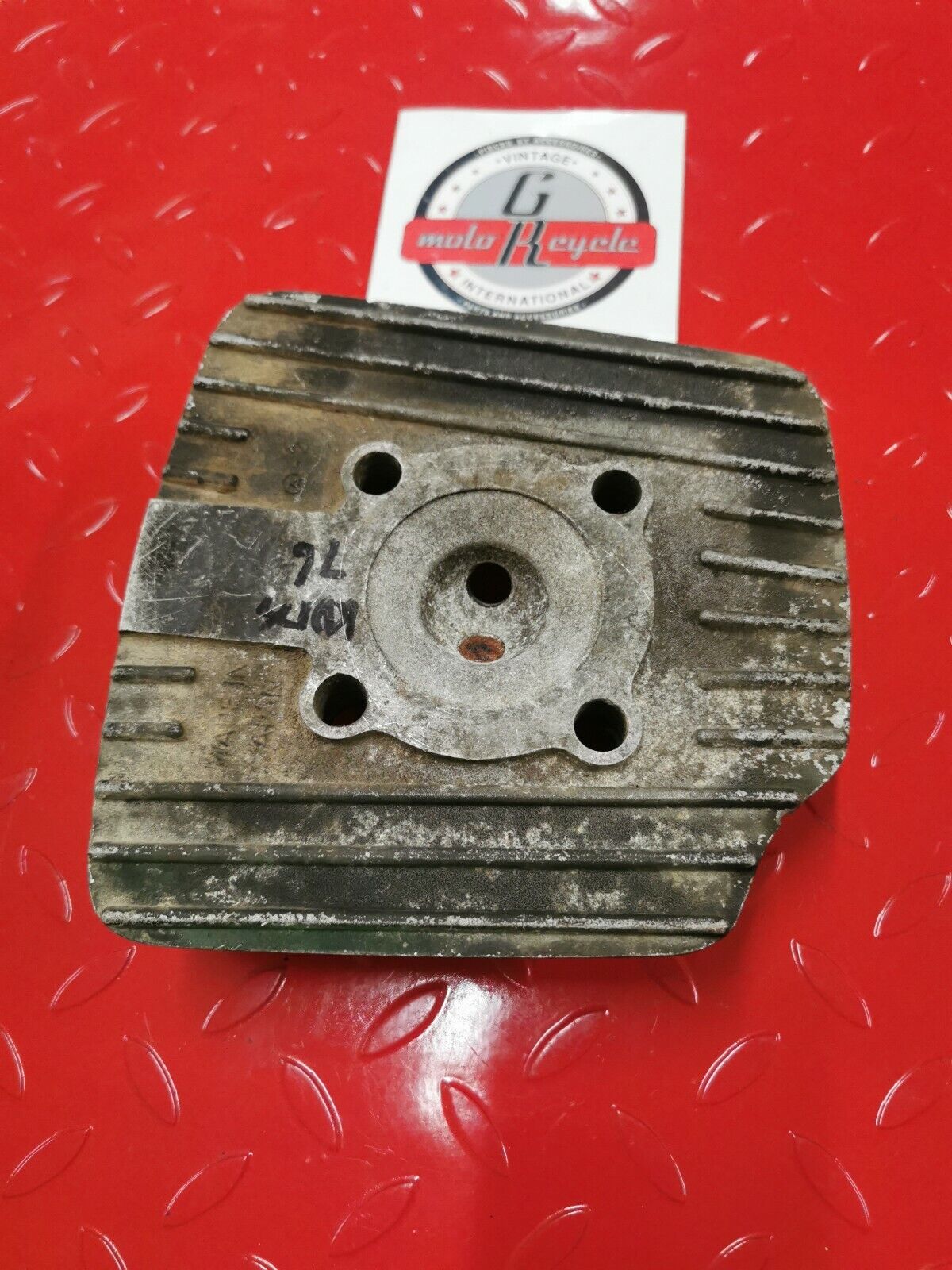 Kawasaki KD175 1976 cylinder head jug barrel cover T