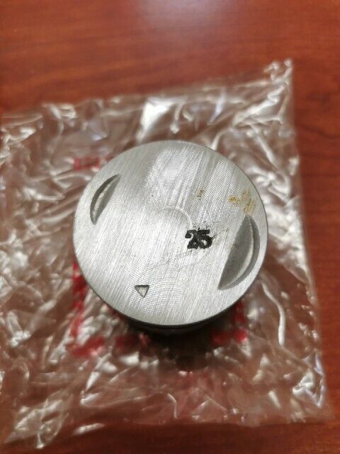 NOS Honda CB500 K1 K2 PISTON (OS 0.25) 13102-323-000 SUB. 13102-323-405 H62