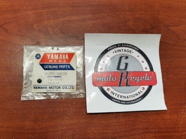 NOS Yamaha IT125 IT175 MX175 YZ100 YZ125 PLUG 90336-06030-00 Y111