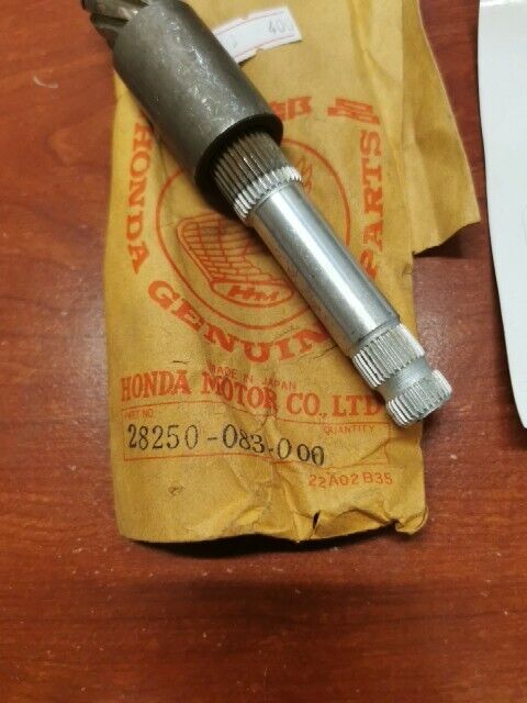 NOS Honda QA50 KICK STARTER  SPINDLE 28250-083-000 H99