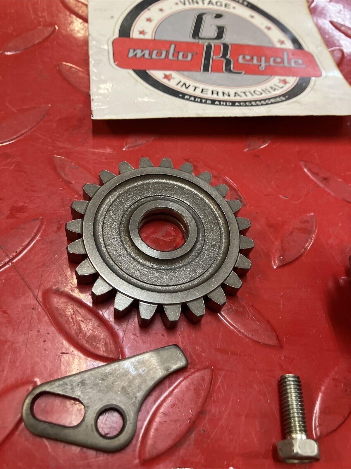 Honda CR80R 1990 kickstarter kick starter spindle shaft gear 28211-GC4-600 2