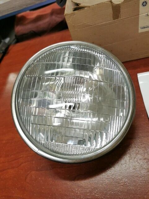 NOS Yamaha XS360 XS400 HEAD LAMP LENS 1L9-84320-60-00 SUB 1L9-84320-61-00 Y122