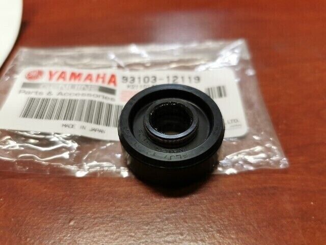 NEW NOS Yamaha YZ80 YZ125 YZ250 TZ250 WATER PUMP OIL SEAL 93103-12119-00 Y107