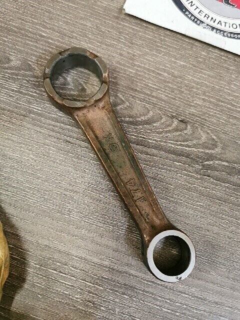 NOS Yamaha KT100S RC100S YCS1C RD200A CONNECTING ROD 174-11651-00-00 Y137
