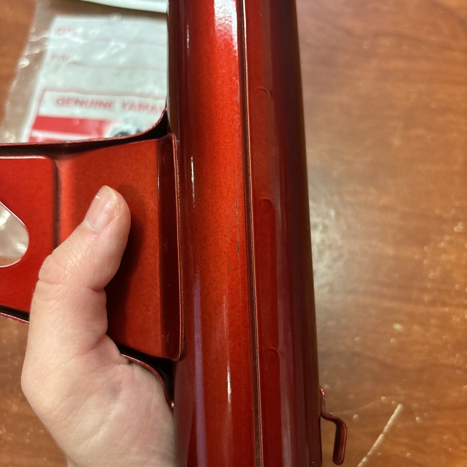 NOS Yamaha UPPER COVER KIT BRILLIANT RED 256-23121-61-63 256-23131-61-63 Y174