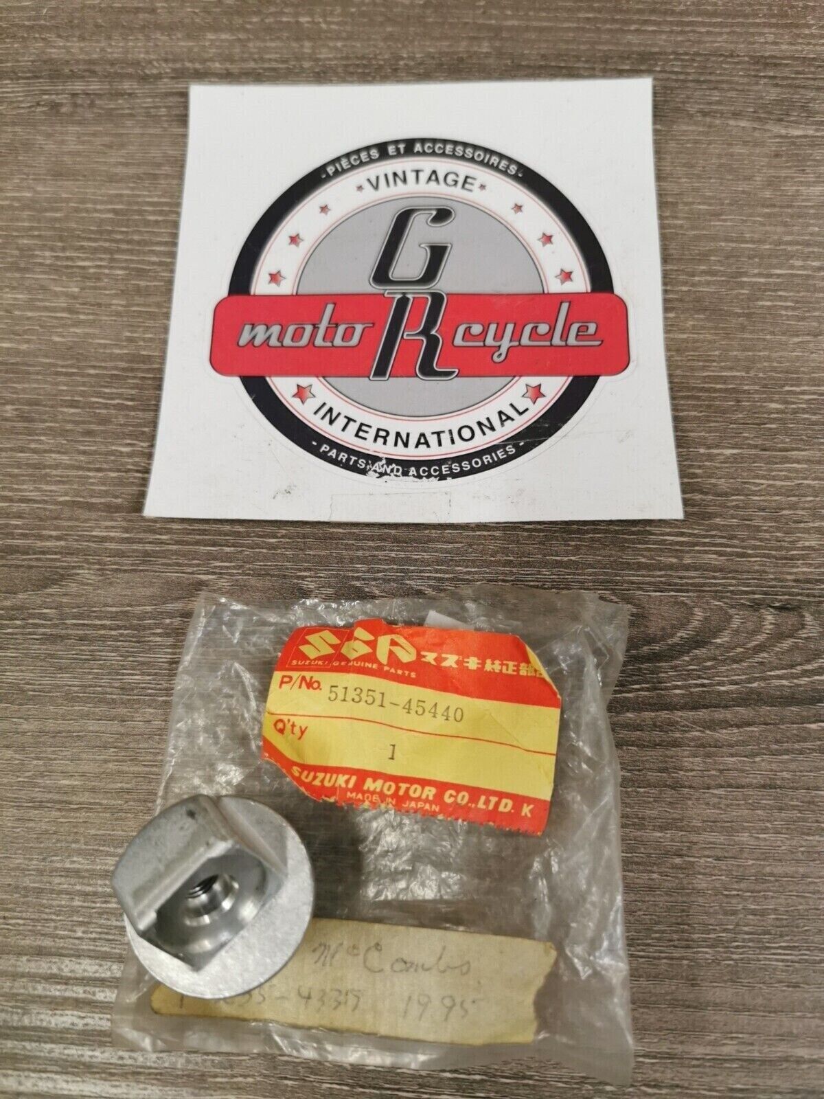 NOS SUZUKI GS550M GS650G GS750E BOLT 51351-45440 S23
