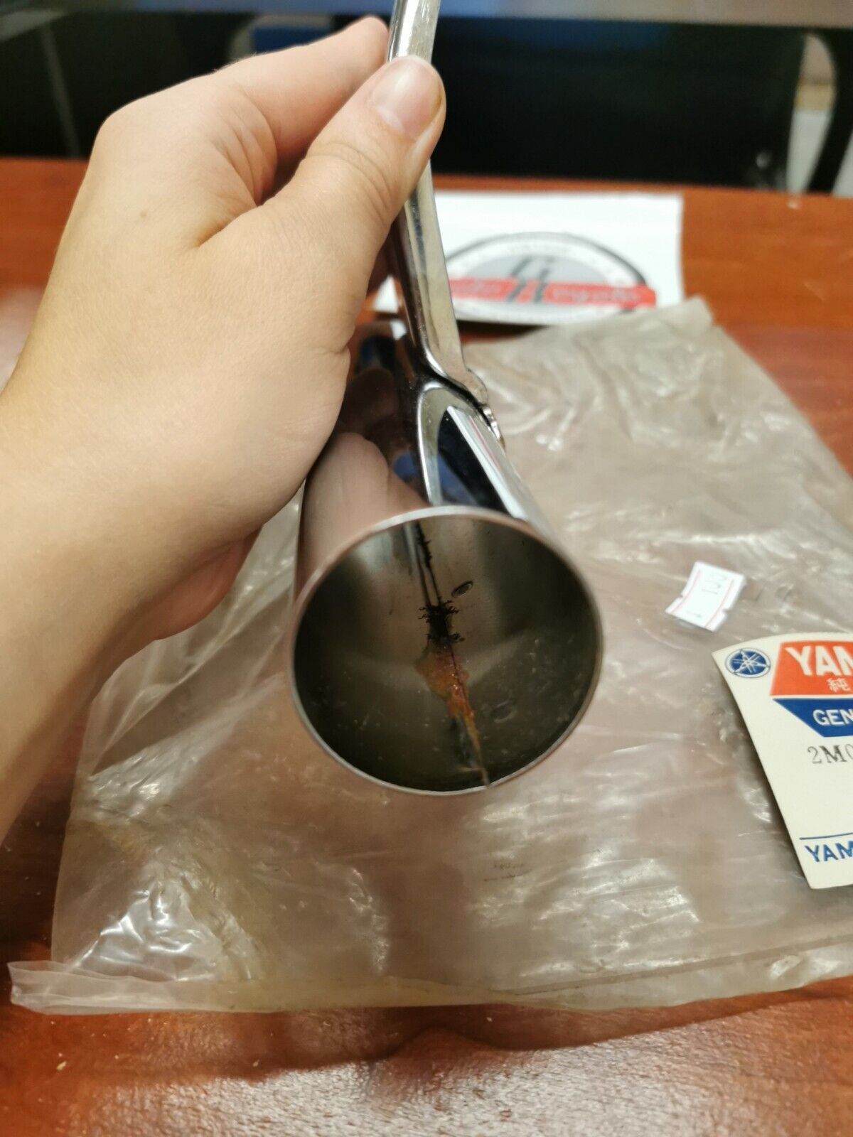 NOS Yamaha XS650 UPPER COVER 2 2M0-23131-00-93 Y86