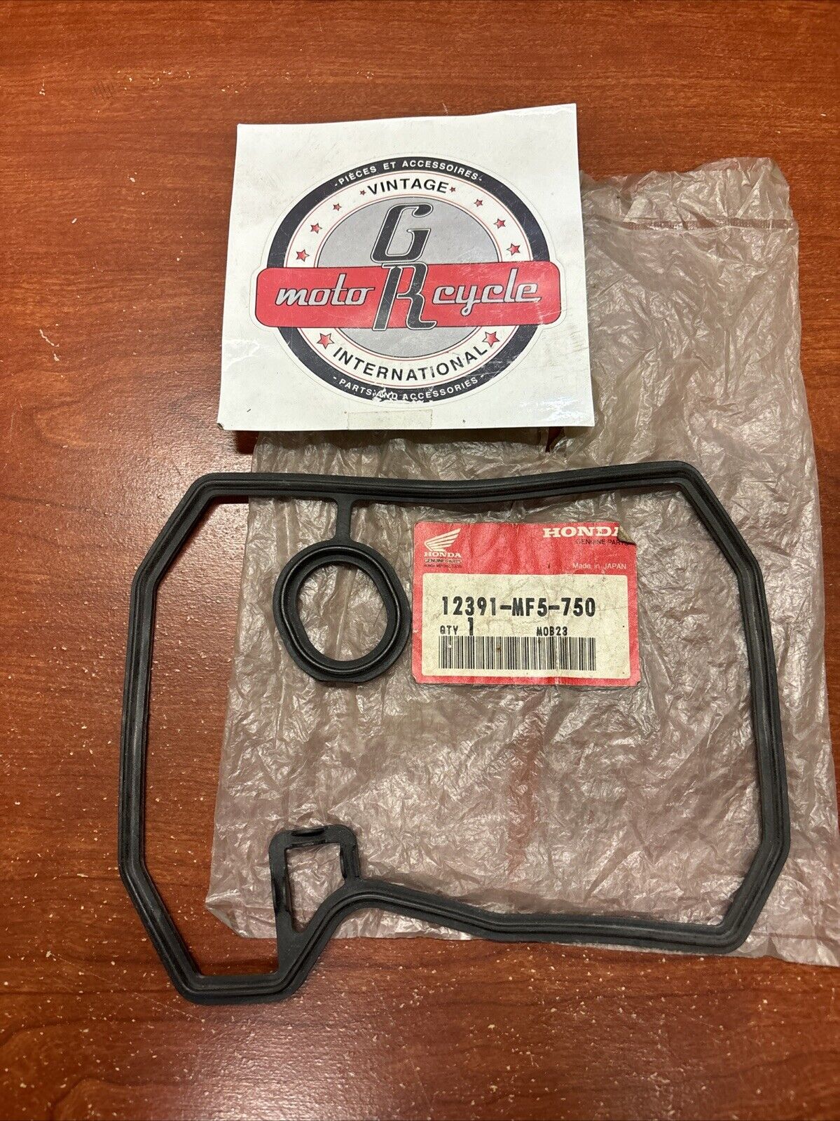 NOS Honda NT650 NTV650 VT600C XL600V HEAD COVER GASKET 12391-MF5-750 H161