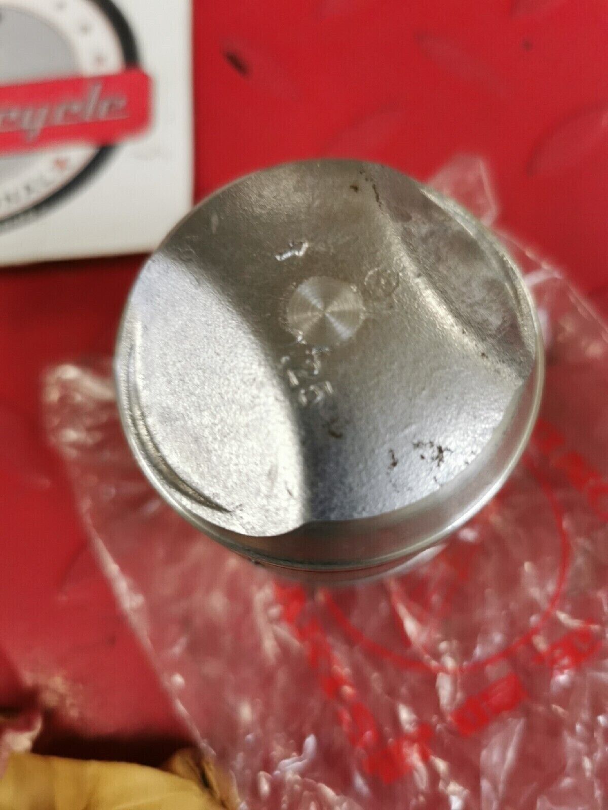 NOS HONDA CB72 CL72  PISTON OS 0.25 KIT  13102-268-030 H40