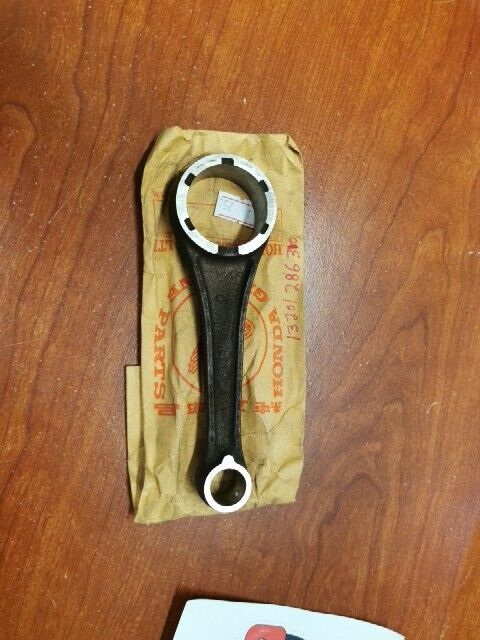 NOS Honda CB250 CONNECTING ROD 13201-286-310 H68