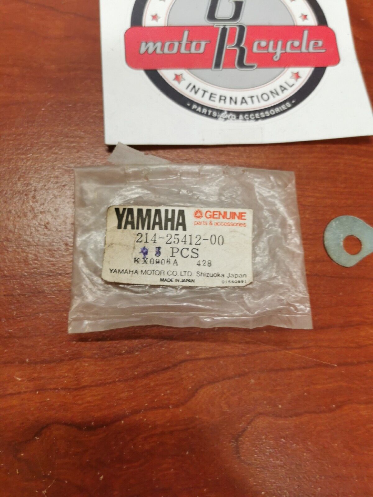 NOS Yamaha REAR SPROCKET LOCK WASHER 214-25412-00-00 SUB. 22W-25412-00-00 Y70