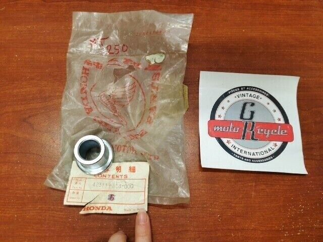 NOS Honda MT250 XL250 XL350 REAR WHEEL COLLAR 42311-358-000 H97