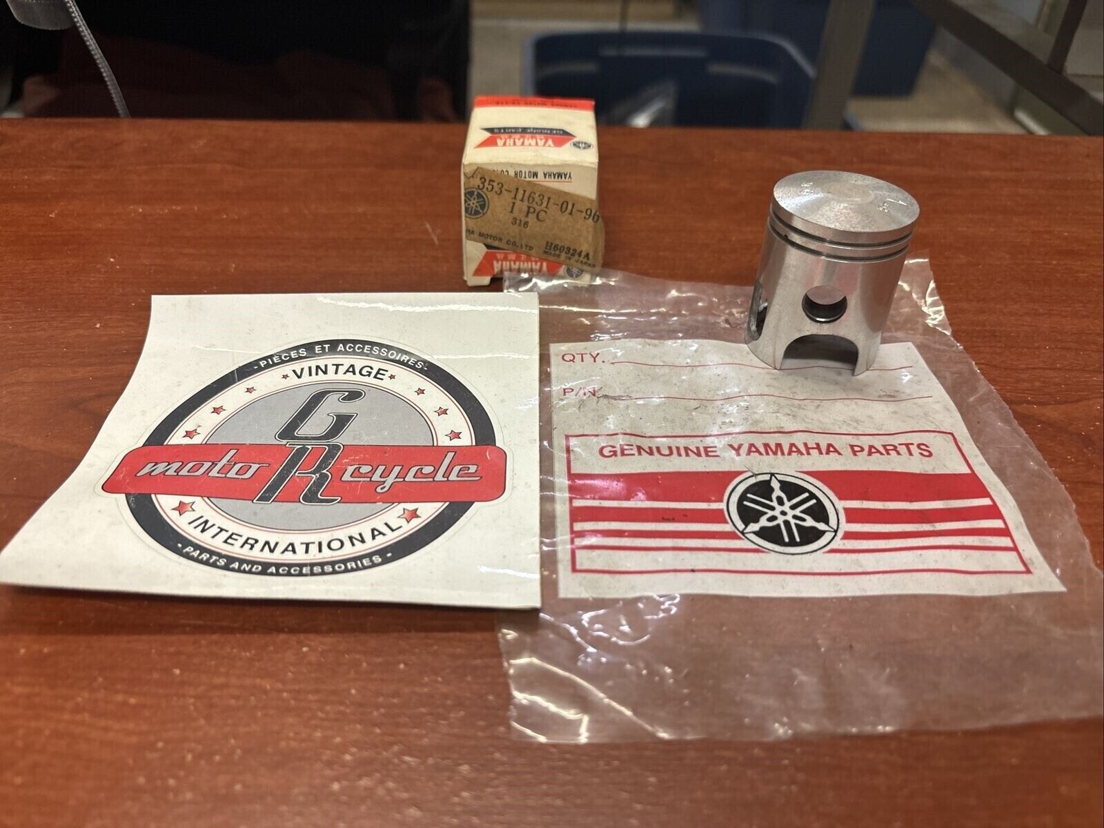 NOS Yamaha TY50 TY50M PISTON STD 0.96 353-11631-01-96 SUB 353-11631-01-98 Y175