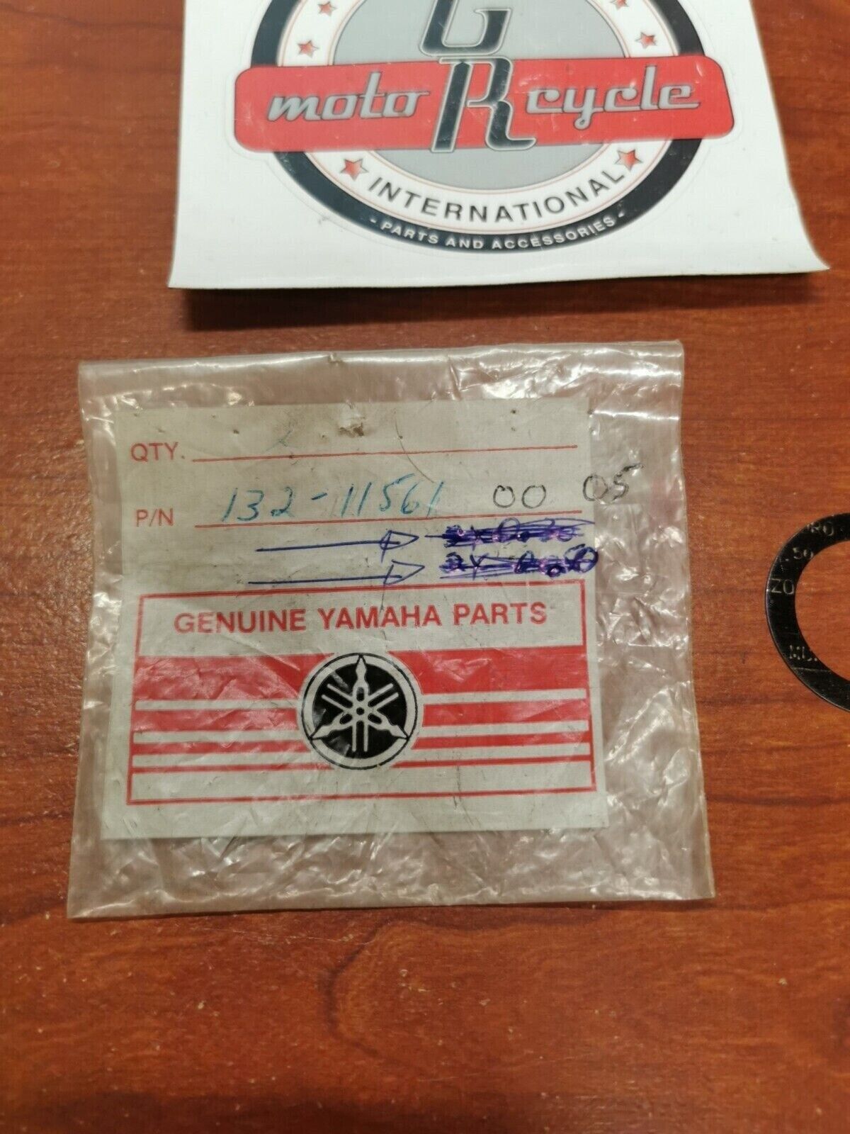 NOS YAMAHA CRANK SHIM 1 (0.50) 132-11561-00-05 Y72