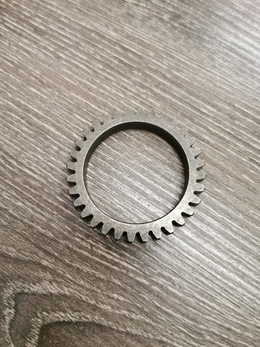 NOS YAMAHA  TL433 TW433   OIL PUMP DRIVE GEAR 821-13178-00-00 Y56