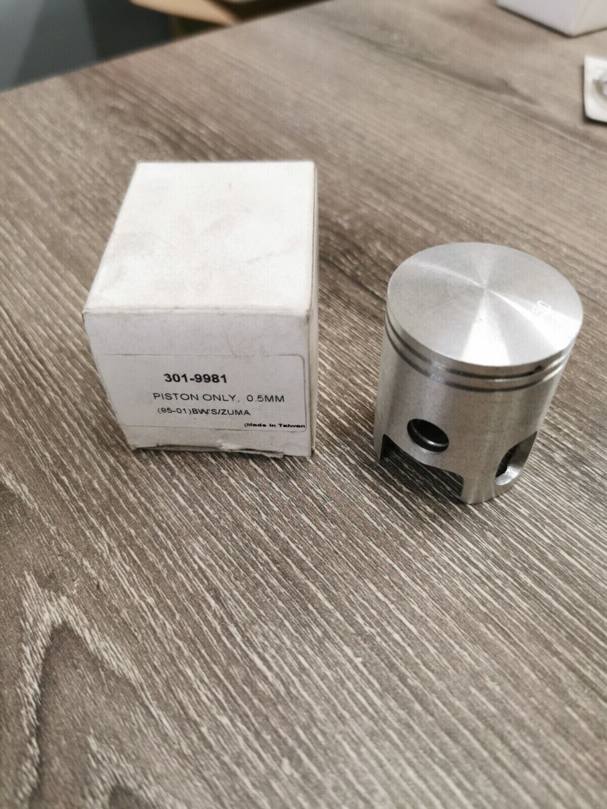 NOS BWS YAMAHA ZUMA 1995 - 2001 PISTON ONLY 0.5MM 301-9981 J33