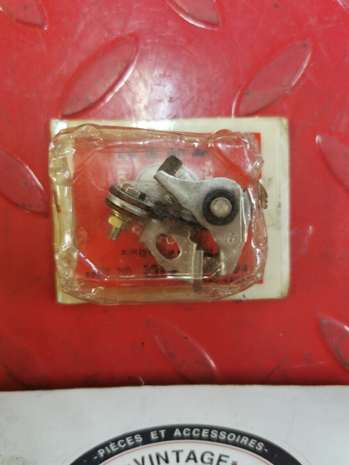 NOS Honda CB350F CB400F Right Ignition Points Contact Breaker 30203-333-004 H25
