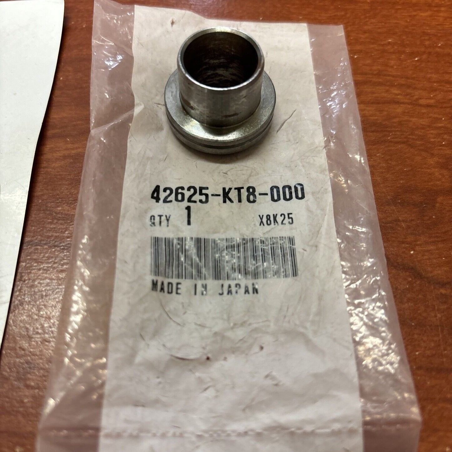 NOS Honda CB250F CB400F CBR250RR CBR600F REAR WHEEL COLLAR B 42625-KT8-000 H166