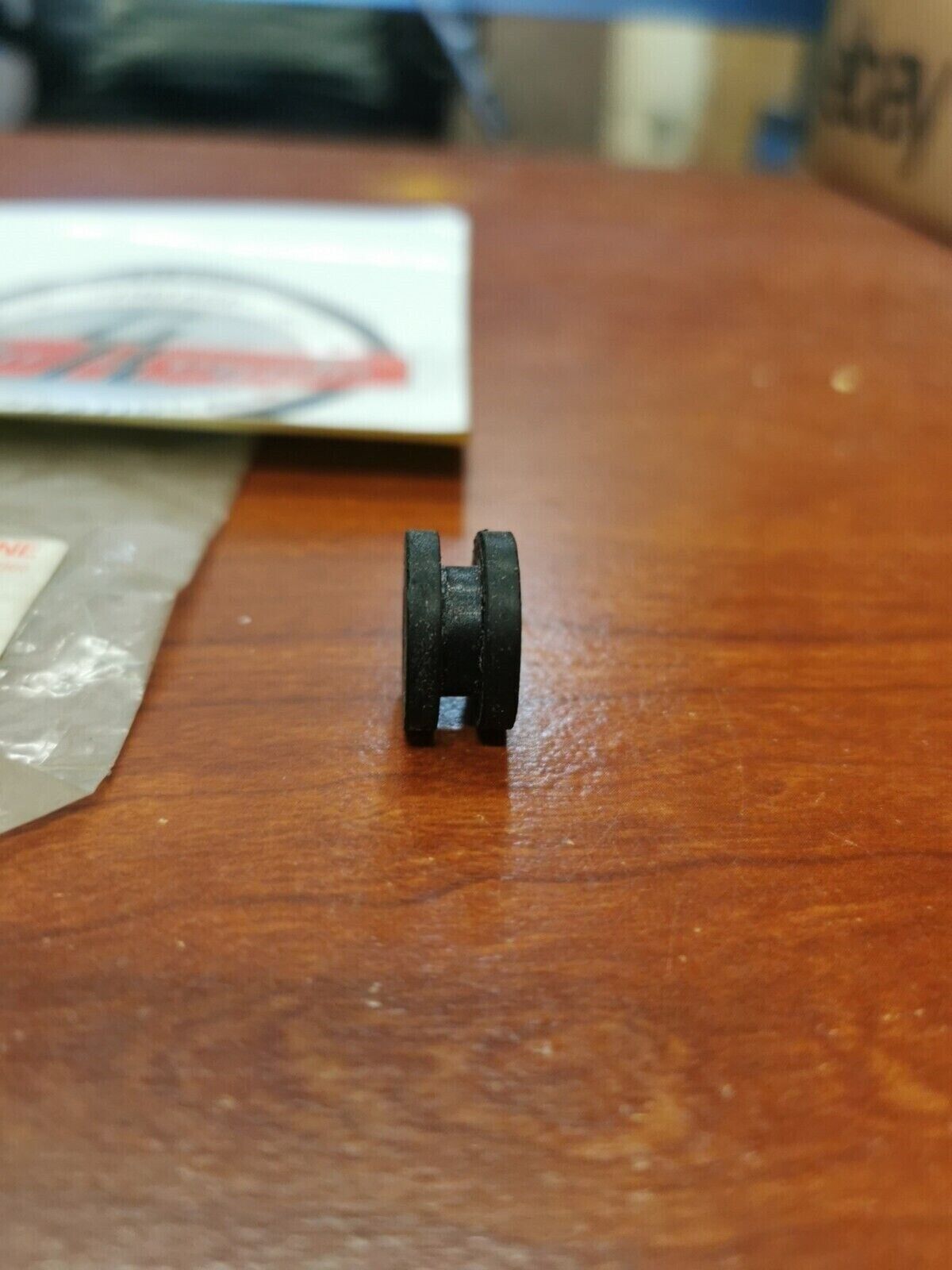 NOS YAMAHA VK540 MT07 YZFR1 GROMMET 90480-12314-00 SUB. 90480-12497-00 Y72