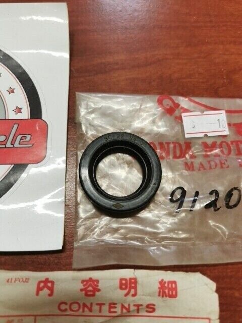 NOS Honda CA125 CA250T CB250 CM125C CMX250C OIL SEAL 22X34X7 91207-KB4-671 H71