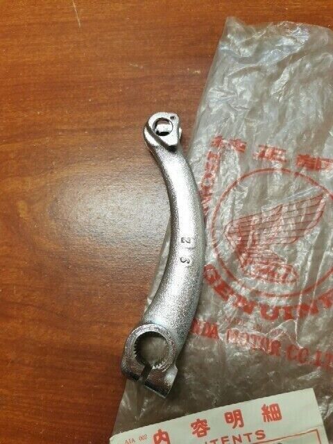 NOS Honda XL175 K0 K1 FRONT BRAKE ARM 45411-362-000 H84