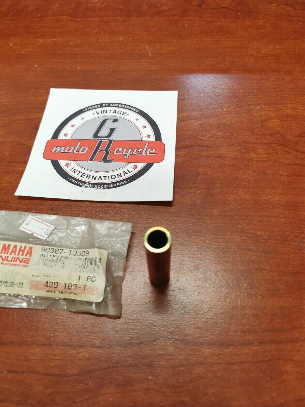 NOS Yamaha COLLAR 90387-103G9-00 Y69