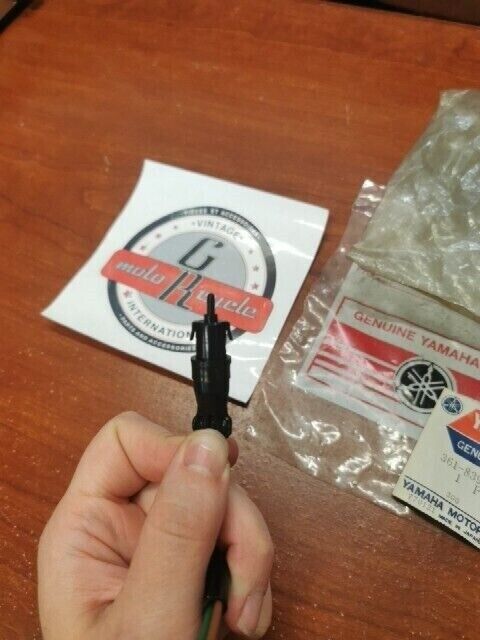NOS Yamaha FRONT STOP SWITCH 361-83980-30 SUB 395-83980-00-00 395-83980-09- Y163