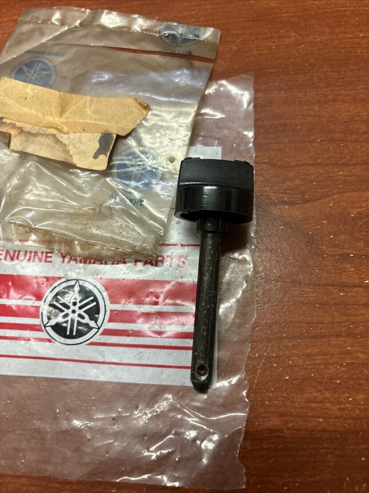 NOS Yamaha GP292 GP338 GP440 GS300 GS340 KNOB 844-77324-00-00 Y180