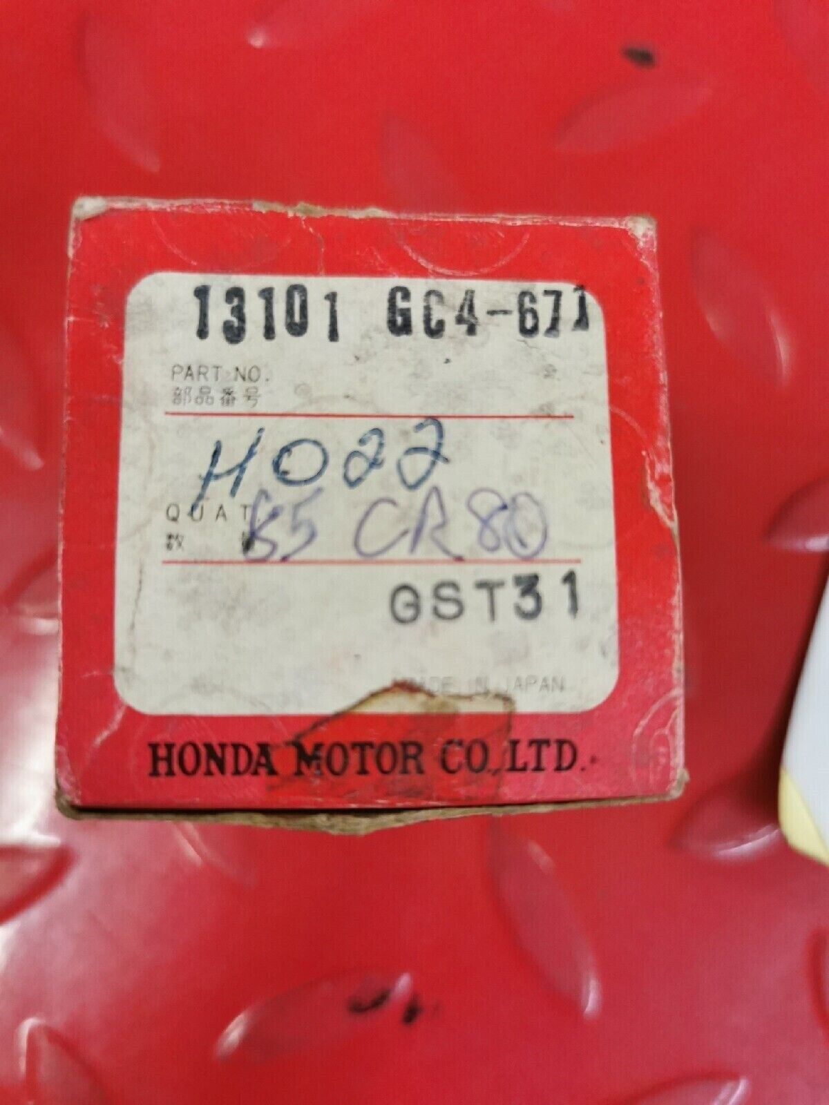 NOS HONDA CR80R 1985  PISTON 13101-GC4-671  H38