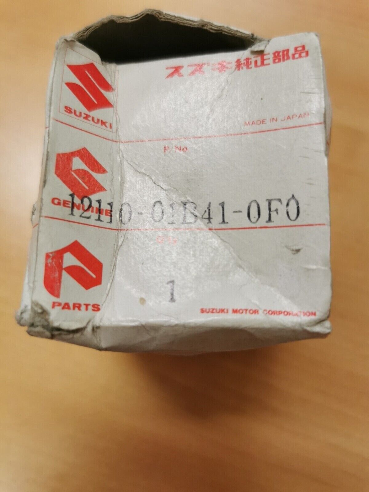 NOS SUZUKI RM125  1988  PISTON  12110-01B41-0F0  S8