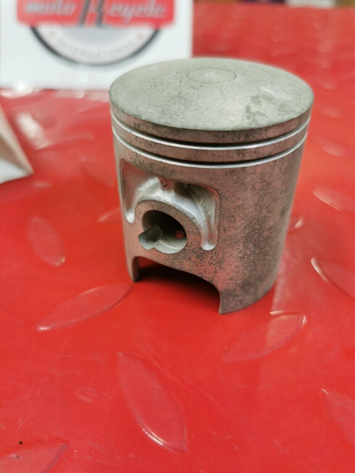 NOS YAMAHA YZ80 1981  PISTON 1 O/S 0.25  5X2-11635-01-00     Y50