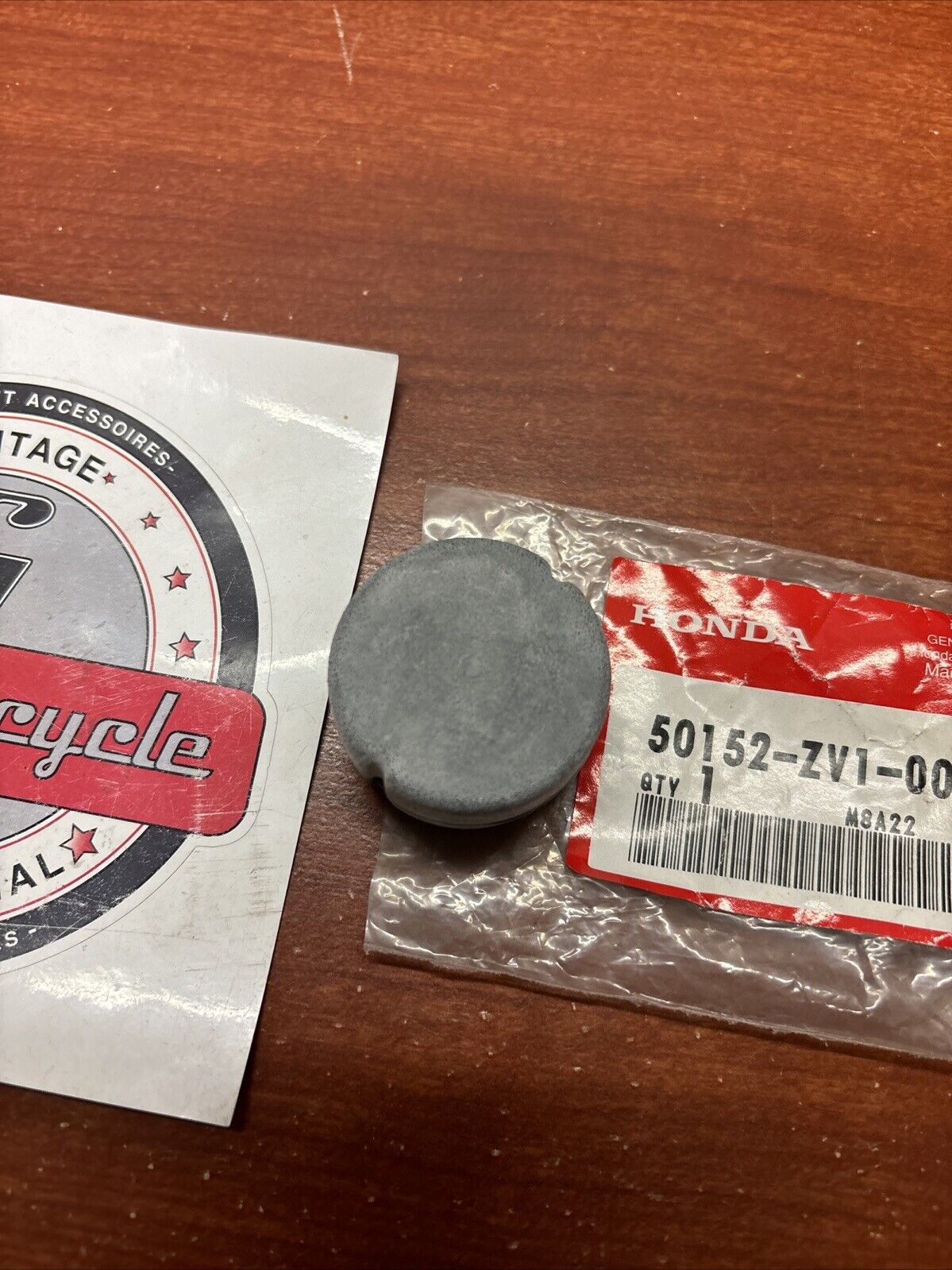 NOS Honda BF5 BF50 MOUNTING RUBBER A 50152-ZV1-000 H183