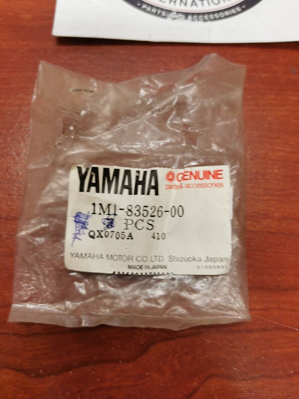 NOS Yamaha METER DAMPER 1M1-83526-00-00 Y70