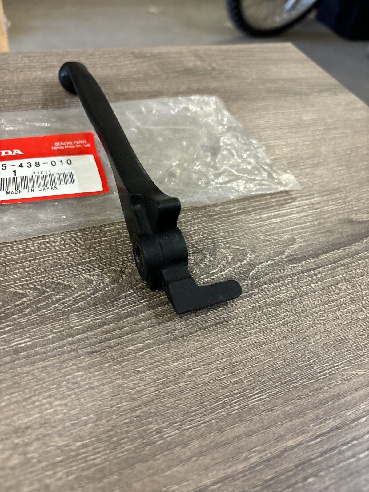 NOS Honda CB250 CB400 CB750 RIGHT BRAKE LEVER 53175-438-010 H132