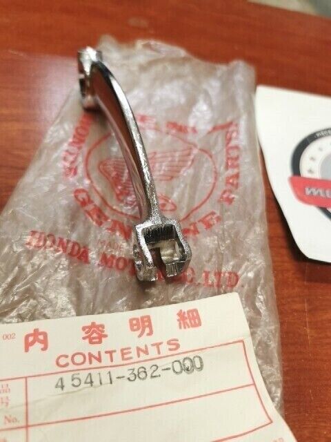 NOS Honda XL175 K0 K1 FRONT BRAKE ARM 45411-362-000 H84