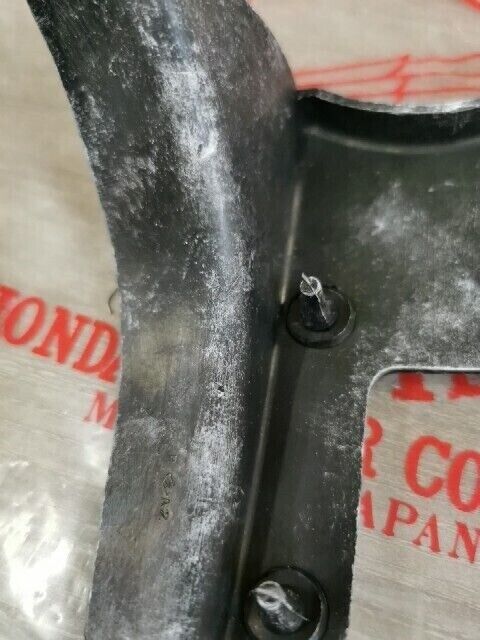 NOS HONDA GOLDWING GL1200A 1985 - 1987 GUARD REAR MUD 80110-MG9-680 H70