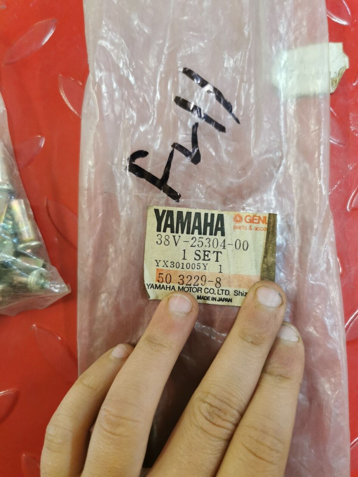 NOS Yamaha TY250 TY350 Complete SPOKE SET REAR  38V-25304-00  Y12