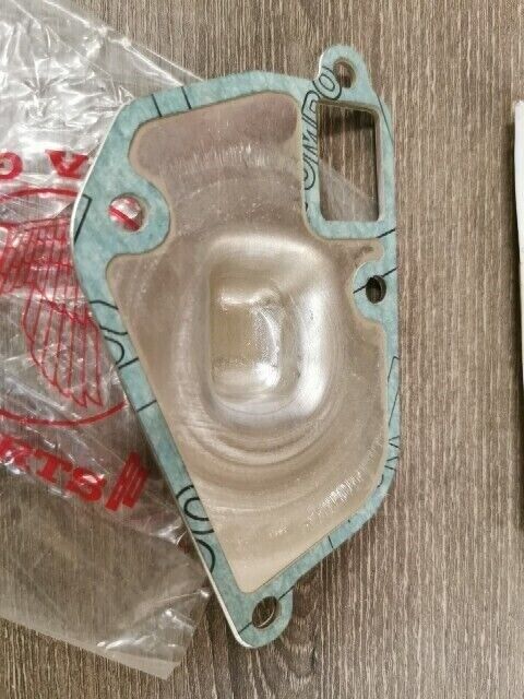 NOS HONDA CR250R 1984 SEPARATOR 12304-KA4-741 H82
