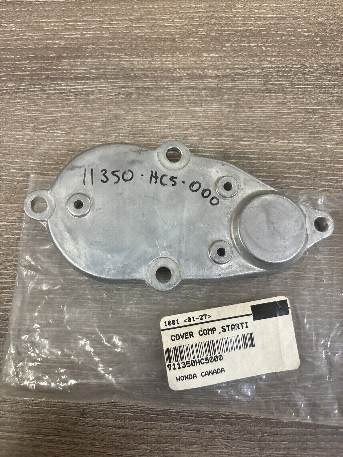 NOS Honda 1988 - 2000 TRX300FW STARTING GEAR COVER 11350-HC5-000 H117