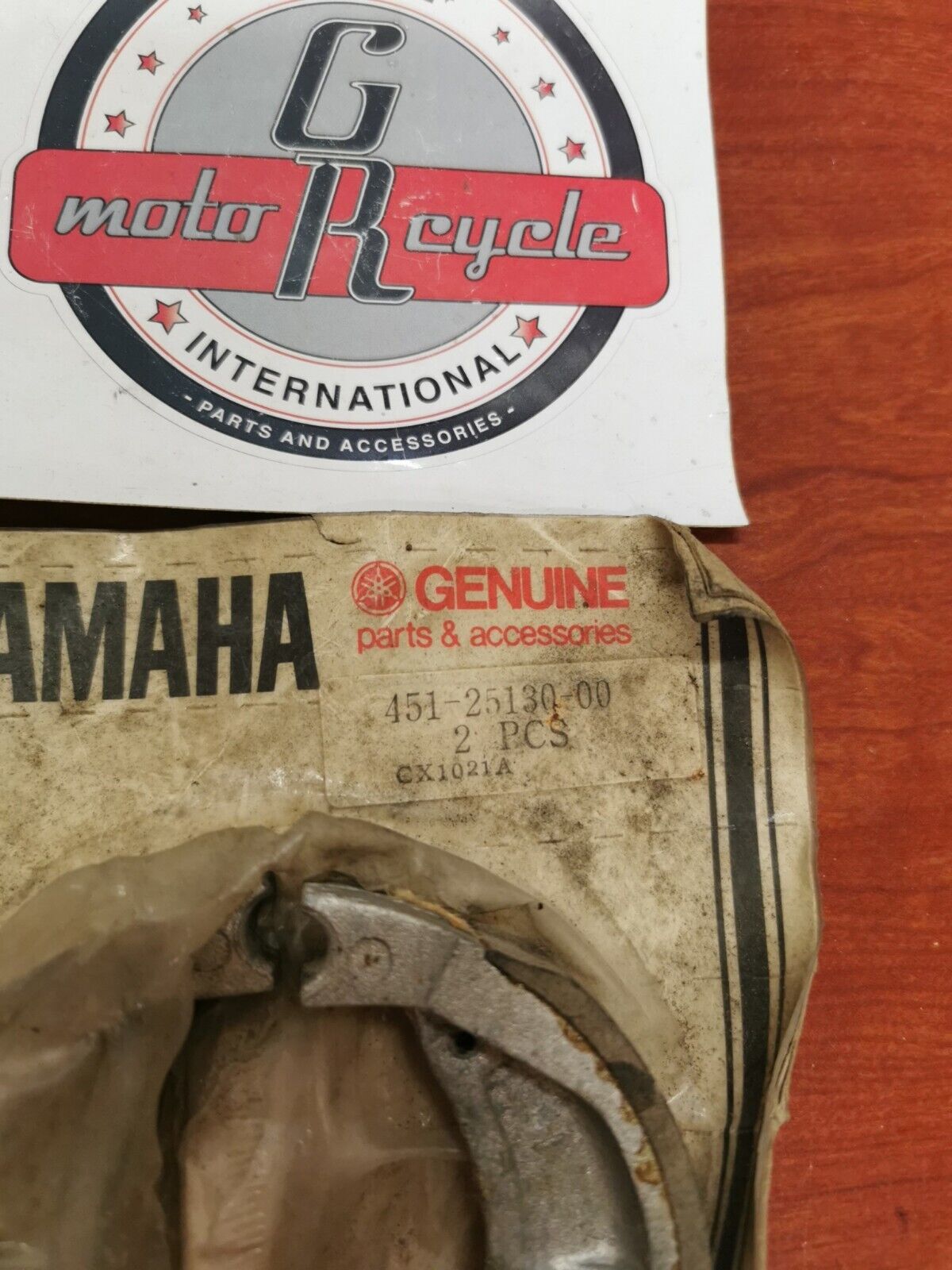 NOS Yamaha YZ80 PW80 BRAKESHOE SET 2PCS 451-25130-00-00 SUB. 451-W2535-00-00 Y86
