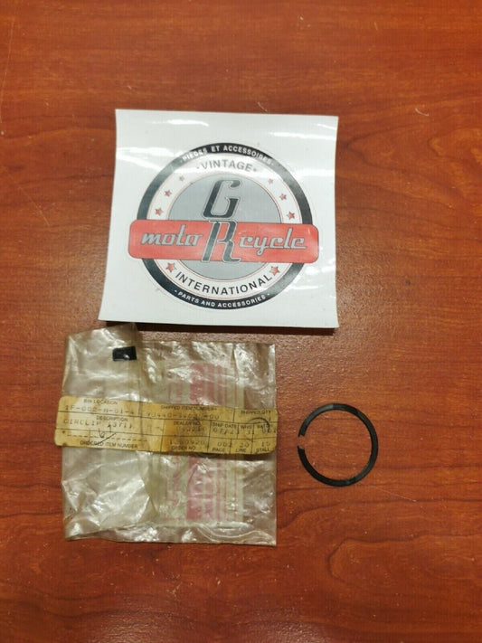 NOS Yamaha CIRCLIP 93440-34025-00 Y71