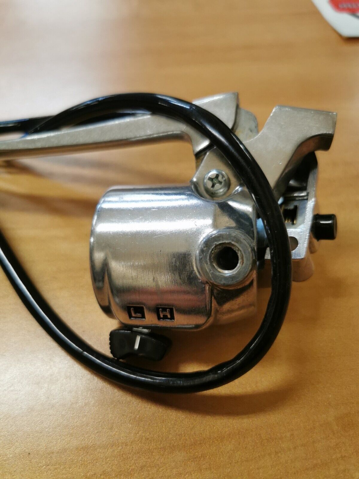 NOS YAMAHA RD60  1974   LEFT LEVER HOLDER ASSEMBLEY 176-82910-00-94  Y38