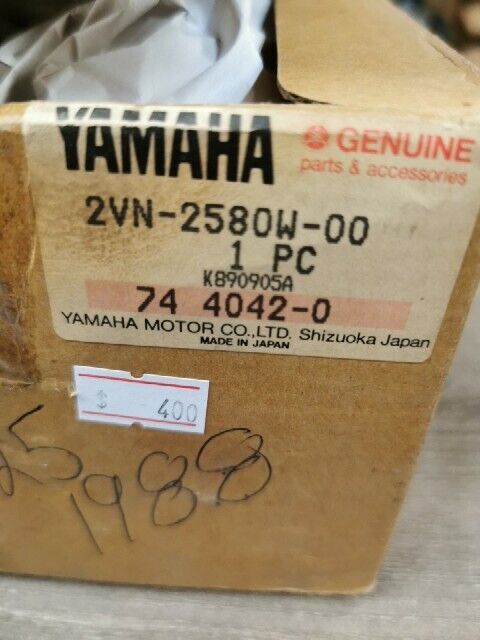 NOS YAMAHA YZ125 1988 REAR CALIPER ASSEMBLY 2VN-2580W-00-00 Y104