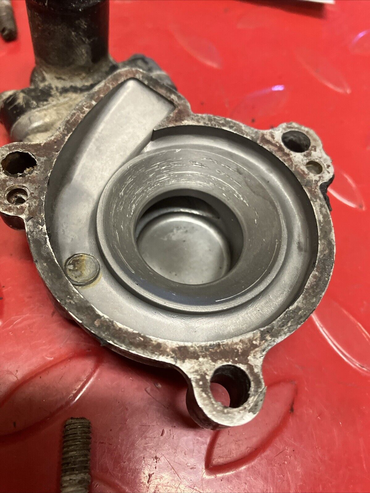 Kawasaki KX125 1987 Water pump water pump cover 1985 1986