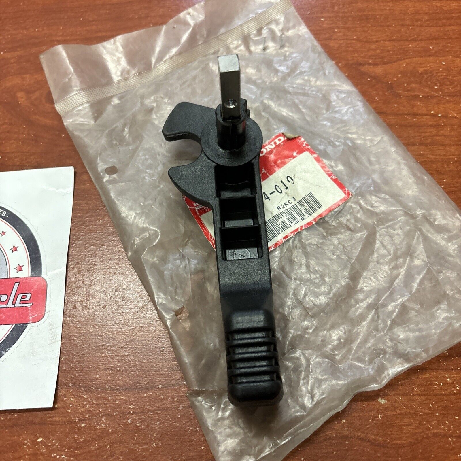 NOS Honda OUTBOARD SHIFT LEVER 24614-ZV4-010 H150