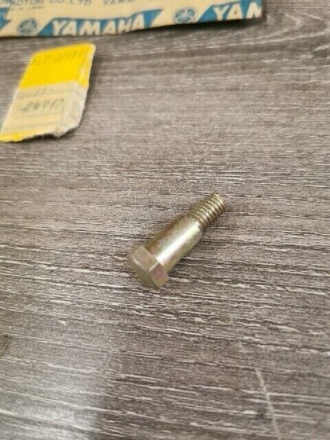 NOS YAMAHA YFM35FGIAG YFM35GAGR YFM25BW YFM250XN BOLT 168-21738-00-00 Y155