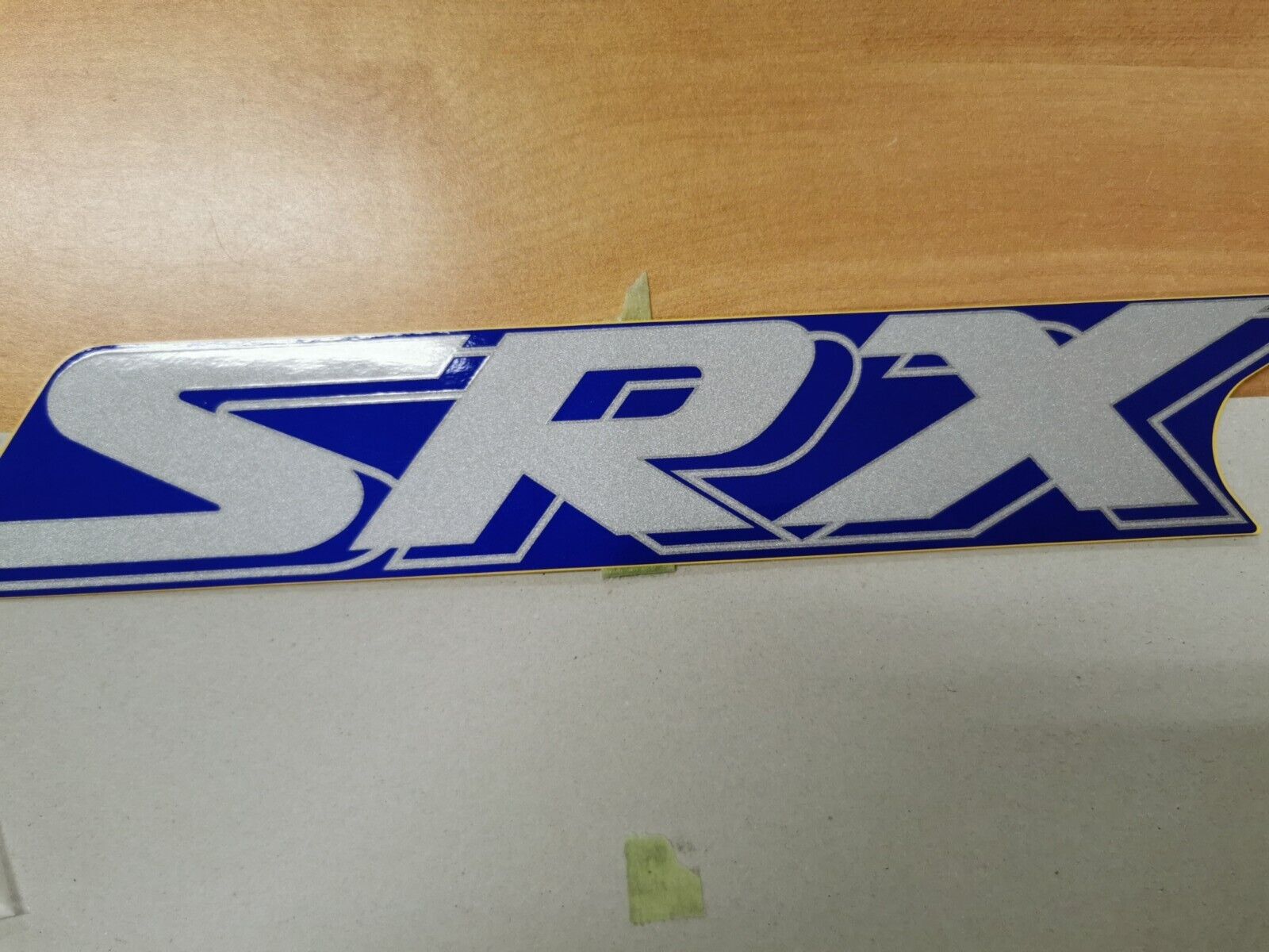 NOS YAMAHA SRX600 SRX700 1998  EMBLEM  8DF-77141-00-00 Y49