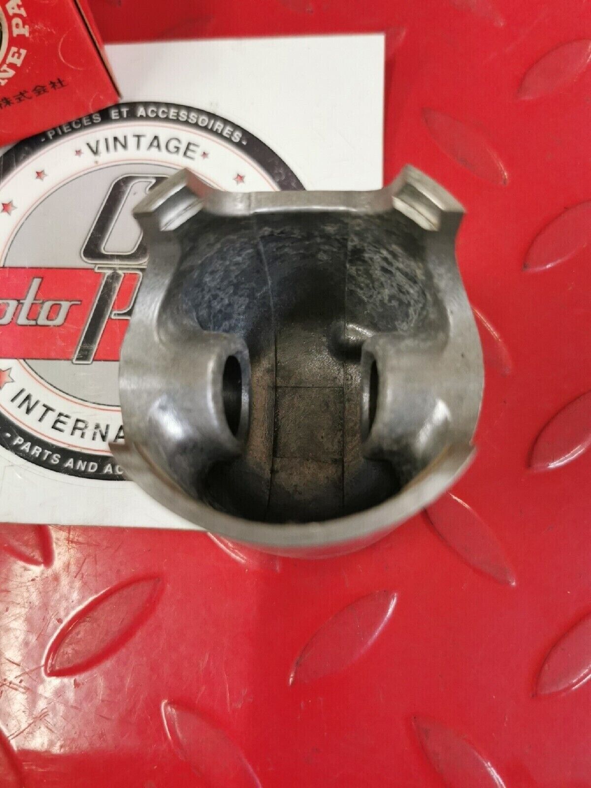 NOS HONDA CR125R 1980  PISTON STD 13101-466-000 H38